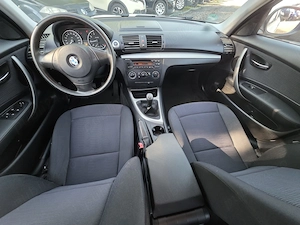 BMW SERIE 1 2010 2,0 benzina 122 cp - imagine 5