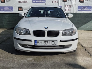 BMW SERIE 1 2010 2,0 benzina 122 cp - imagine 9