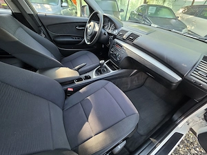 BMW SERIE 1 2010 2,0 benzina 122 cp - imagine 10