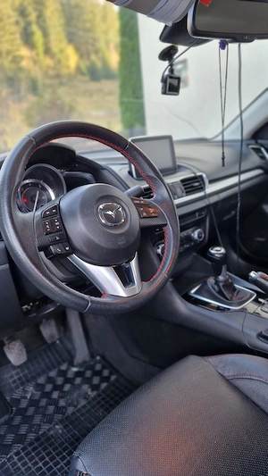 Vând Mazda 3 Sedan, 2.2 Skyactiv-D, 150 CP, cutie manuală 6 trepte, prima înmatriculare 01.2015, - imagine 5