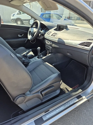 Renault Megane 3 Coupe 2.0 dCi 163 CP 2012 - imagine 8