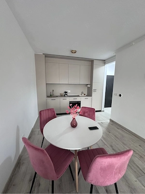 De inchiriat apartament Adora Park