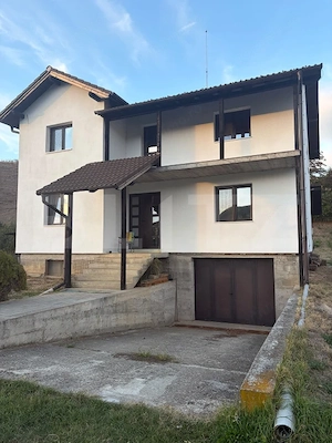 Casă cu hală de vânzare, teren 3100 mp,  în Șard