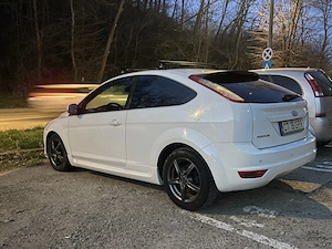 Ford Focus Mk2 2009 Hatchback - imagine 4