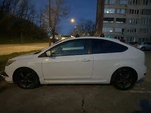 Ford Focus Mk2 2009 Hatchback - imagine 3