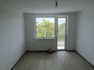 vanzare apartament - imagine 2