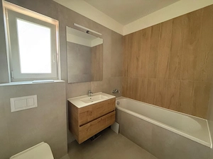 Spațiu de închiriat – 63 mp + balcon 3 mp – Vitrine luminoase - imagine 4