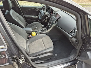 Opel Astra J 1.7 cdti 2012 66500 km - imagine 6