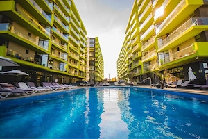 Apartament 2 camere în Alezzi Beach Resort – vedere laterală la mare - imagine 8