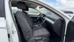 Volkswagen Passat Variant 2.0 TDI SCR BMT 4MOTION Highline 2017 | 150 CP | Diesel | Manuală | Combi  - imagine 9