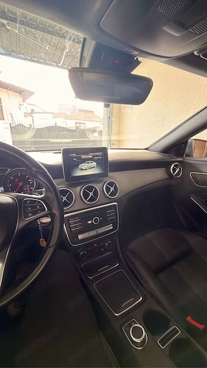 Mercedes-Benz CLA 180d  - imagine 7