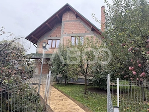 Casa cu potential de investitie 7 camere foisor 4 bazine de pesti  - imagine 18