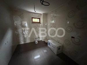 Casa cu potential de investitie 7 camere foisor 4 bazine de pesti  - imagine 6