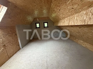 Casa cu potential de investitie 7 camere foisor 4 bazine de pesti  - imagine 12