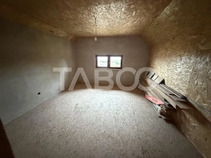 Casa cu potential de investitie 7 camere foisor 4 bazine de pesti  - imagine 13