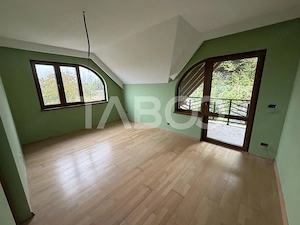 Casa cu potential de investitie 7 camere foisor 4 bazine de pesti  - imagine 11