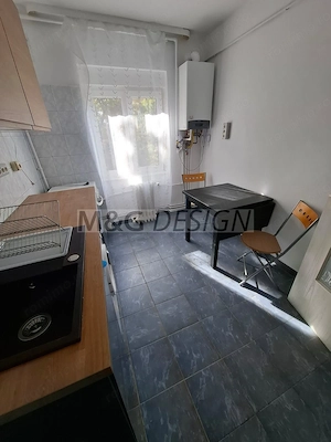 Medicina, etaj 3, CENTRALA, renovat recent - imagine 18
