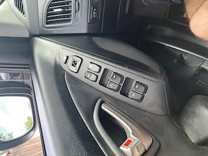 Hyundai ix 35 City1.6 benzina - imagine 5