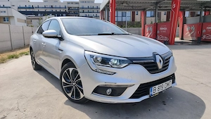 Vând Renault Megane IV 1.3 TCe benzină, 115 CP, cutie manuală, an 2019, 68.000 km.