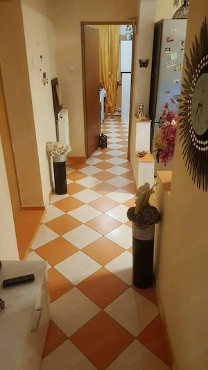 Închiriez apartament  - imagine 2