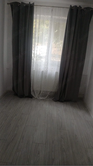 Vând urgent apartament cu doua camere la parter zona Petrișor - imagine 7