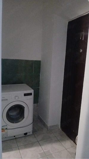 Vând urgent apartament cu doua camere la parter zona Petrișor - imagine 6