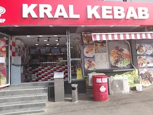 femei la bucaterie 