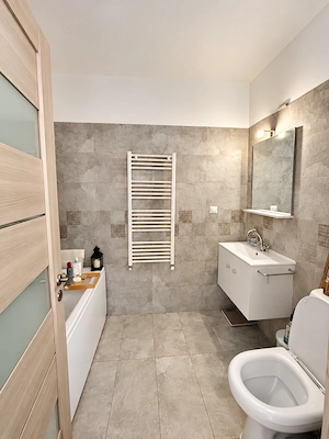 Proprietar | 2 cam, 62 MP (55 + 7 balcon) | Baciu | M31 direct centru Cluj - imagine 5