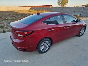 Vand autoturism Hyundai Elantra - imagine 10