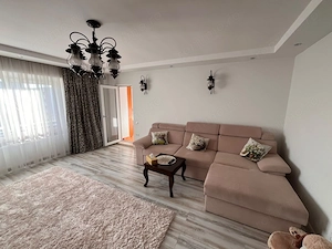 3 Camere | Centrală Proprie | Parcare | Decomandat - imagine 2