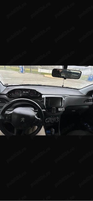 Peugeot 208, an fabricație 2014, motor 1.2 benzină, 82 CP - imagine 5