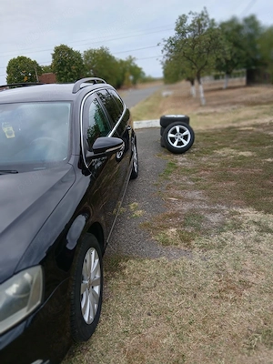 Volkswagen Passat B7 2013 2.0TDI 140CP 274.000 KM - imagine 4