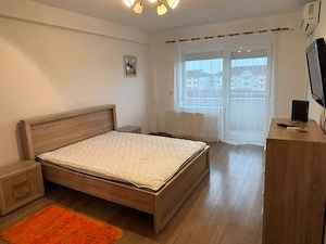 Proprietar închiriez garsonieră, parcare inclusă - imagine 5