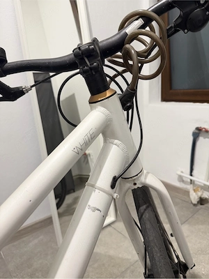 Bicicletă Trekking   Oraș WHITE AX Series , Roti 28"
