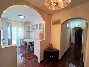 Închiriere apartament decomandat cu 3 camere, Bld. Decebal