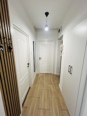 Apartament modern 3 camere | Zona de Nord, Ploiești | Renovat complet - imagine 5