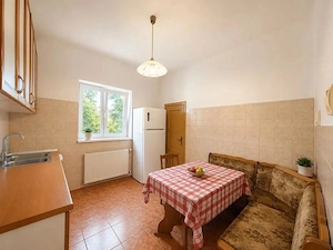 Apartament 3 camere în vilă, ultracentral, 94 mp utili, Str. Bisericii Ortodoxe, Cluj-Napoca   direc - imagine 3
