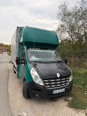 Vând prelata Renault master. 