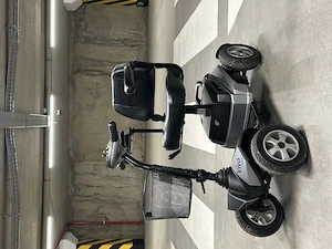 Scuter electric PMR Life & Mobility Vivo + baterie suplimentară