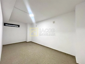 Boxa si loc de parcare in Arena Residence - imagine 4
