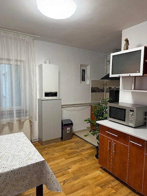 Inchiriez  2 camere Bacila - imagine 8