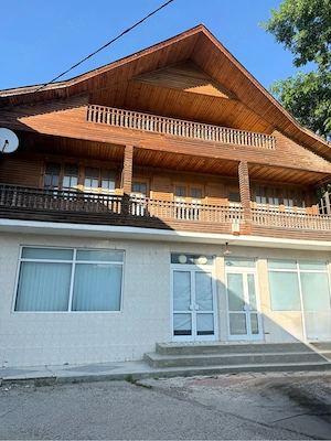 Vad casa intr o zona de munte frumoasa și linistita!