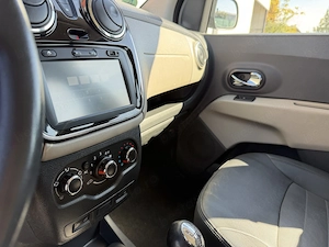 Dacia Lodgy - imagine 16