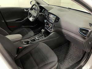 Hyundai IONIQ - imagine 10
