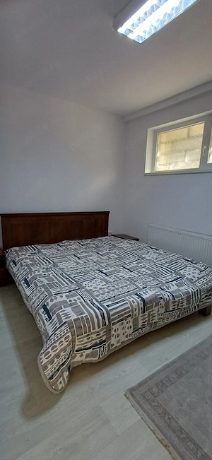 Ap cu 2 incaperi,mobilat,zona Traian(inregistrat ca spatiu comercial)