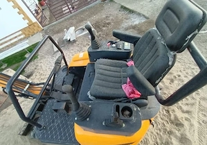 Vand Miniexcavator Macao CT17 - imagine 3