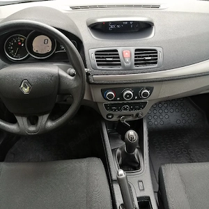 Renault Megane 1.6 benzina 101 cp Euro 5  - imagine 9