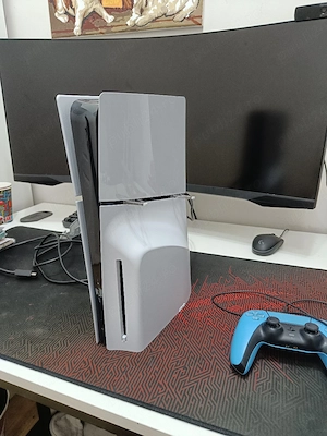PLAY station 5