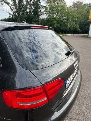 Audi A4 B8 anul 2009 - imagine 5
