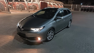 Vand Toyota Auris break hybrid